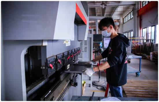 Accessoires d'équipement de précision de production haut de gamme intelligents de courbure découpée au laser de fabrication en acier d'OEM